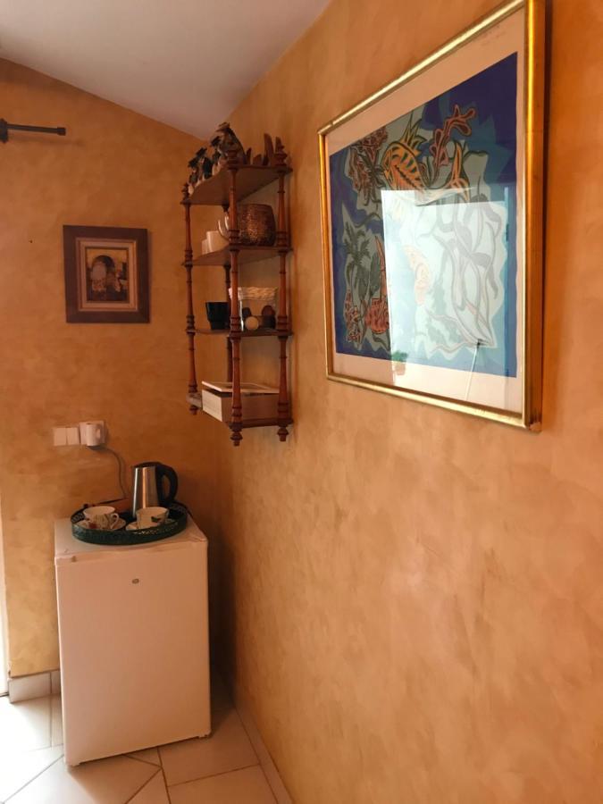 Les Trefles Apartment อิแยร์ ภายนอก รูปภาพ